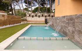 albana apartaments turístics